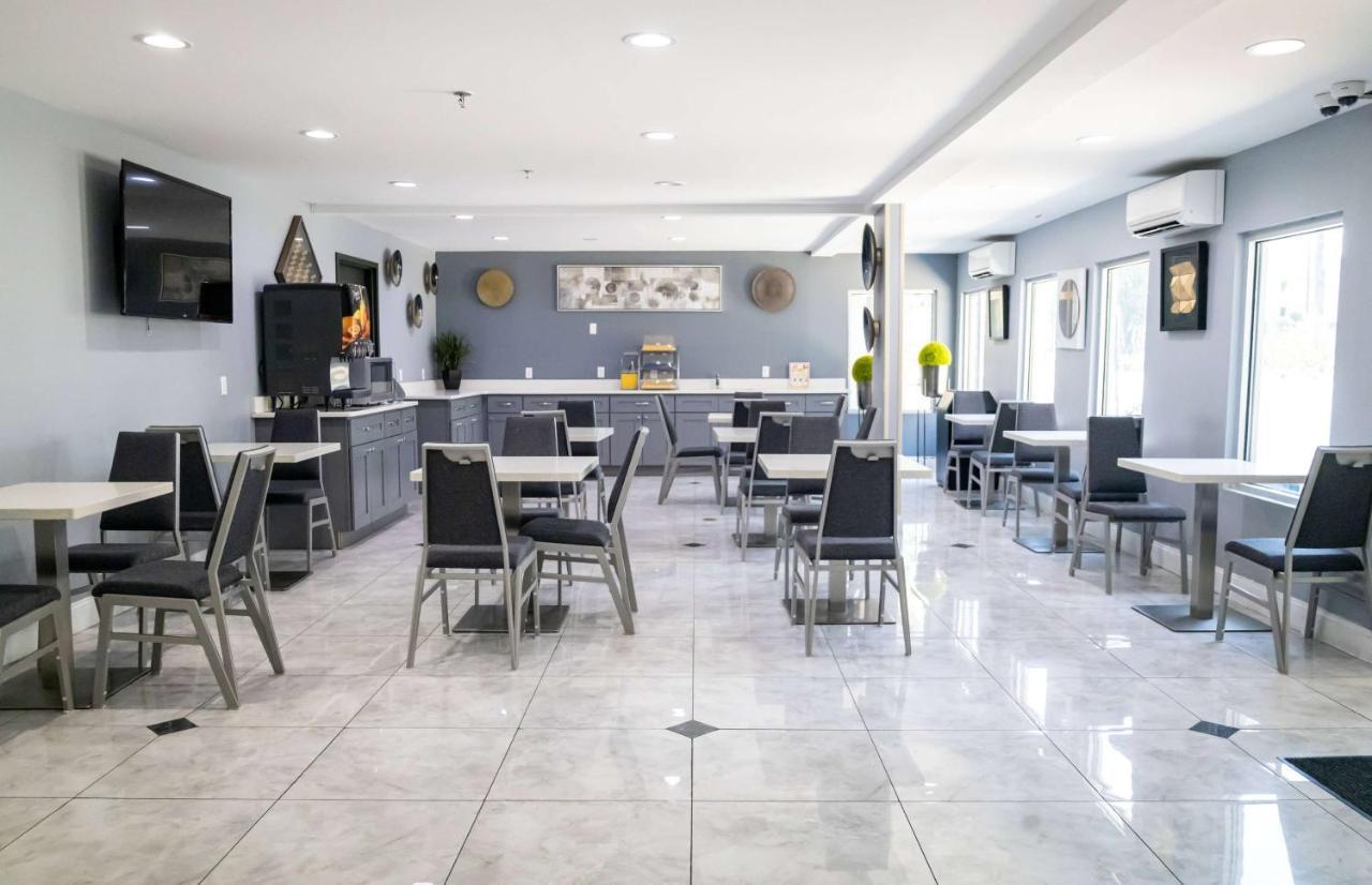 Days Inn By Wyndham College Park Atlanta Airport South Buitenkant foto