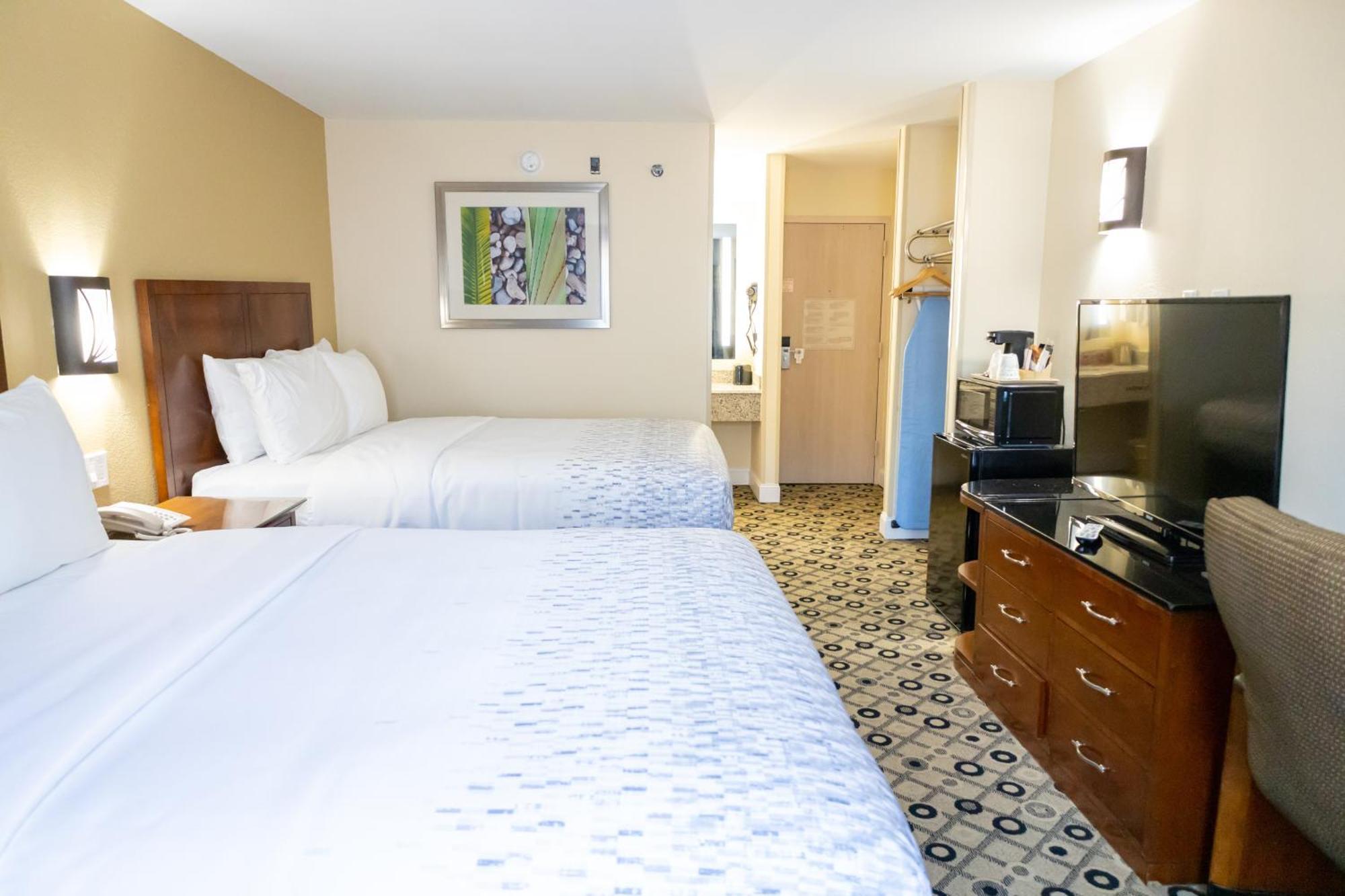 Days Inn By Wyndham College Park Atlanta Airport South Buitenkant foto