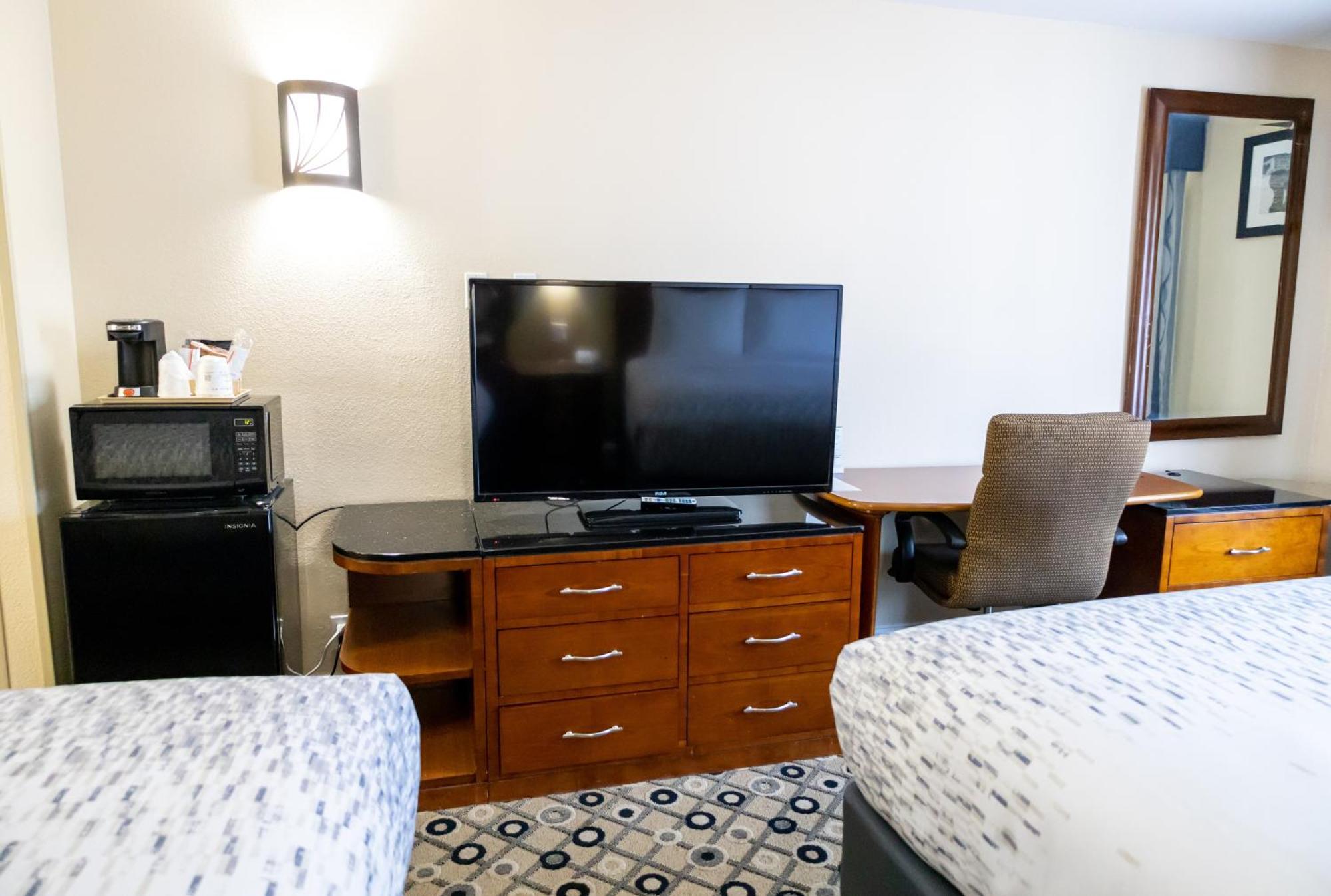 Days Inn By Wyndham College Park Atlanta Airport South Buitenkant foto